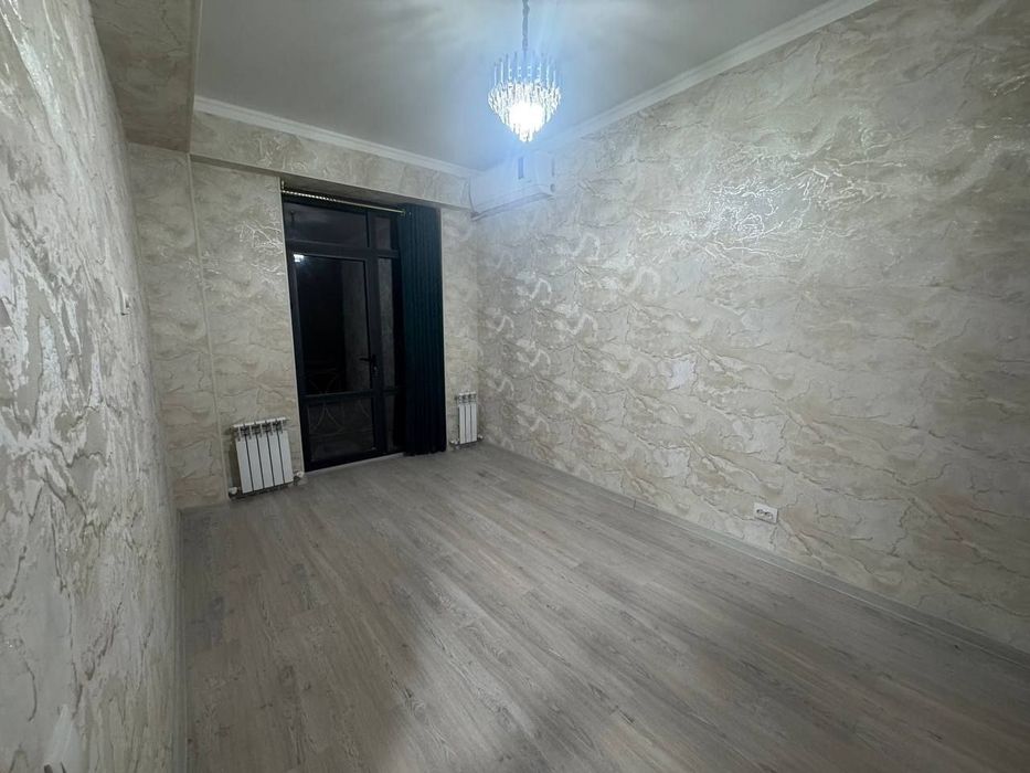 Срочно сдаётся кв Сергелинский р-н Куйлюк массив 7 1/5/8 Новостройка!