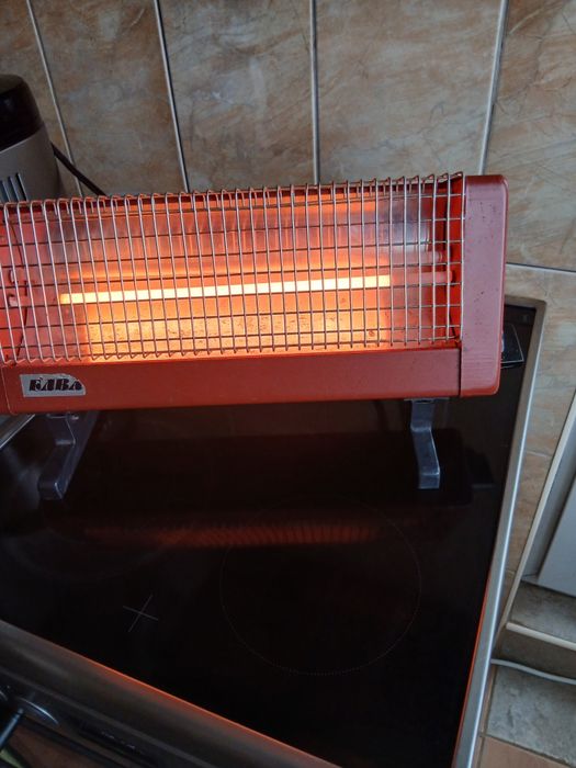 Ел.печка с два нагреватела работещи