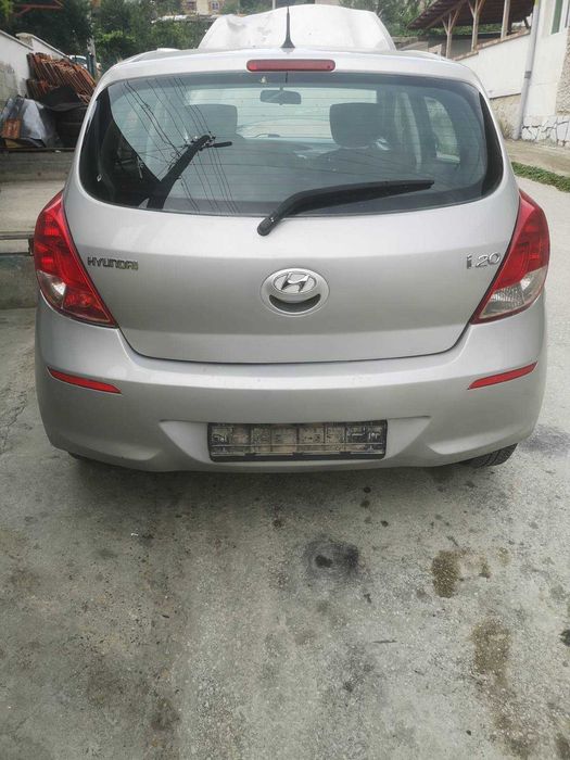 hyundai i20 1.2 бензин