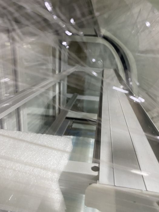 Vitrina frigorifica pentru prajituri