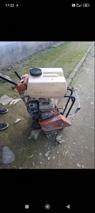 Продавам фугорес