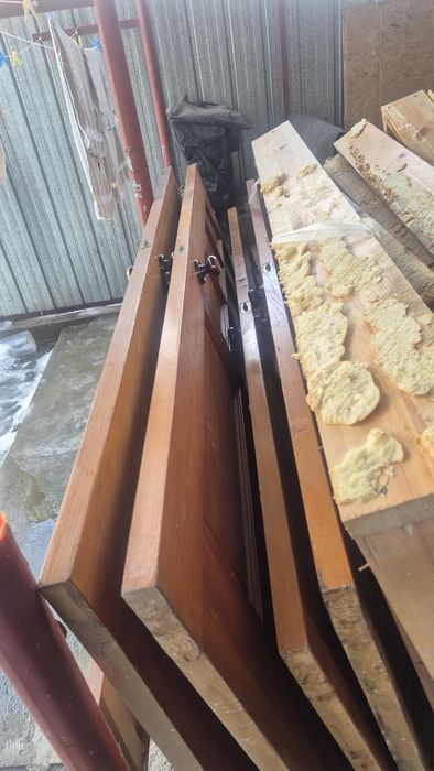 Продам деревянные межкомнатные двери