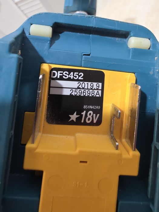 Masina de înșurubat autofiletanta Pentru rigips Makita DFS 452