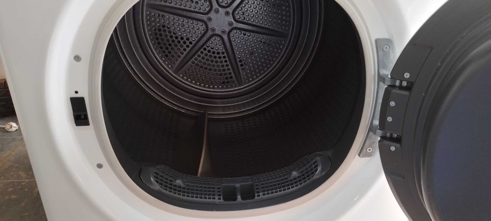 Сушилня Bauknecht  клас B 8 кг. внос от Германия