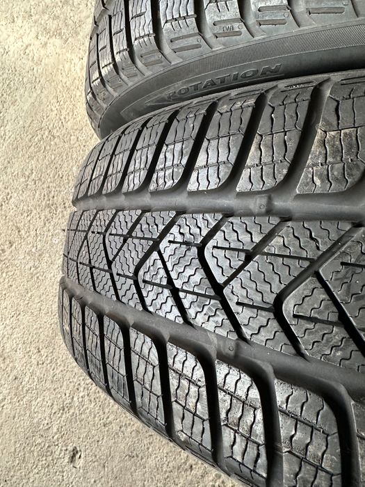 Anvelope de Iarna Pirelli 215/55R17 94H