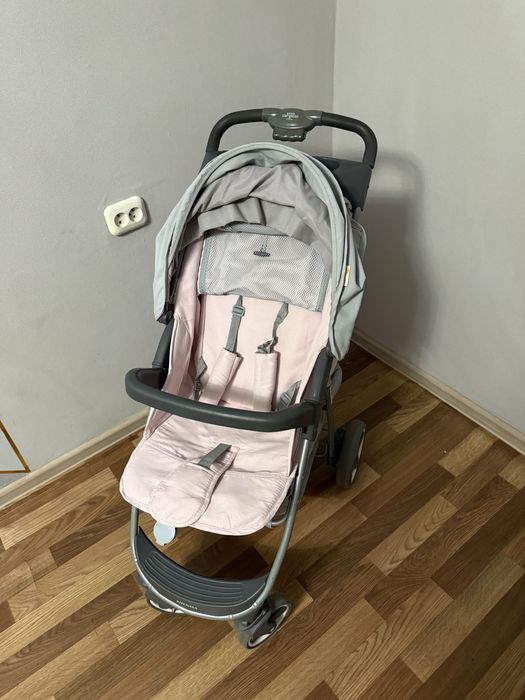 Продаю коляску для девочки
