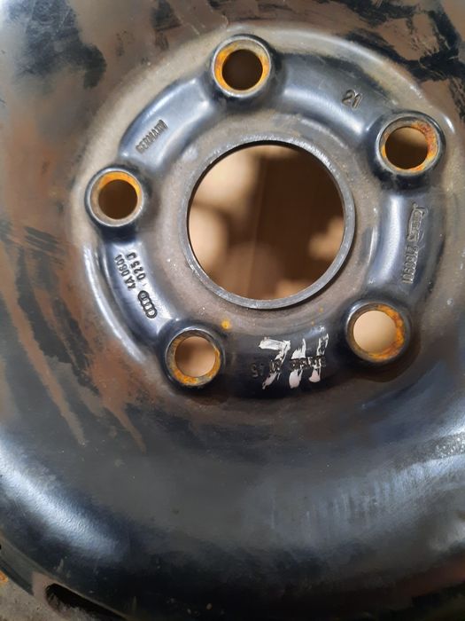 Два диска с шинами Ауди С4