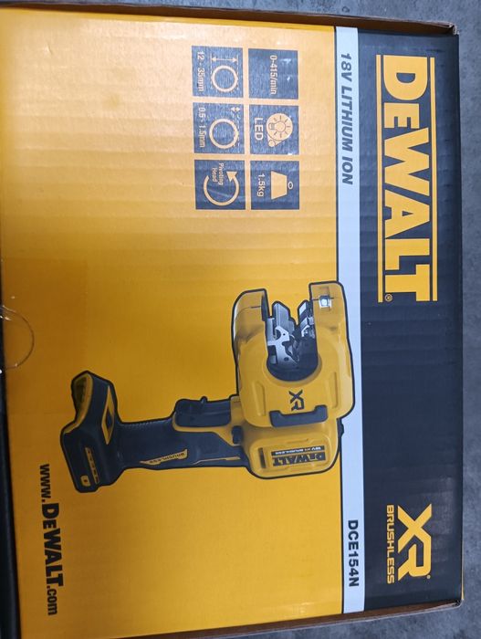 Unealta pentru taiat tevi de cupru pe acumulator DeWALT DCE154N, 18V XR, brushless, capacitate taiere tevi 12mm-35mm