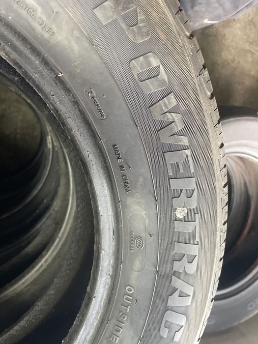 Продам резину на 17
