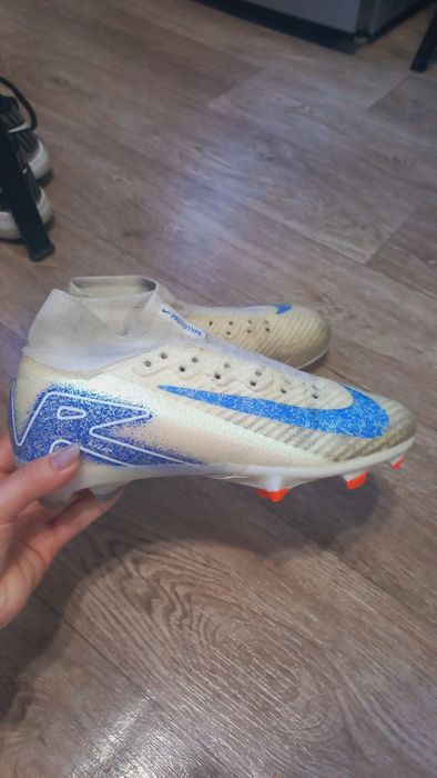 Продам бутсы Nike