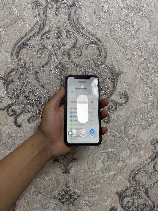 Iphone 11 la sotiladi