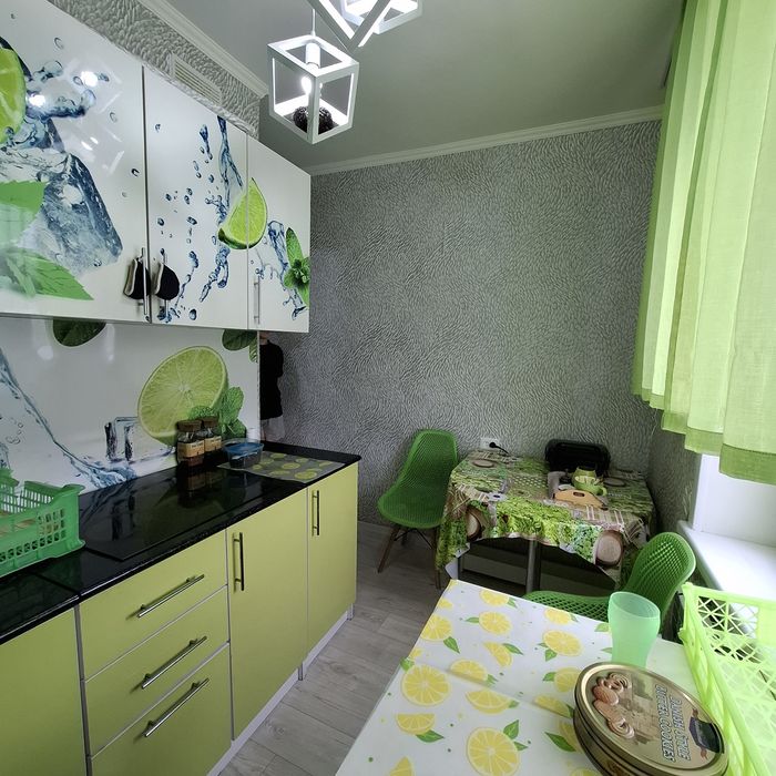 Продам 1 комн.кв, 35 кв.м, 2/5, 8 мкр