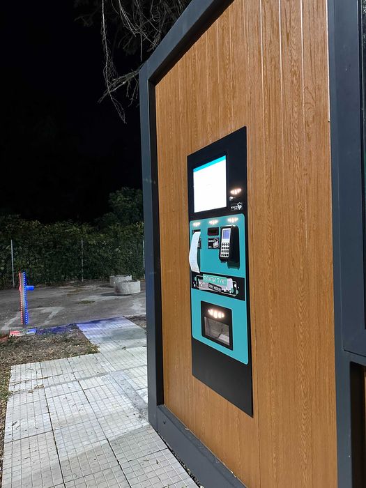 Дава се под наем Гараж / Паркомясто в София, Западен парк - 7000 кв.м за 35.7 € - Снимка #13