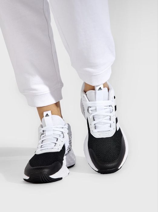 Спортни обувки Adidas