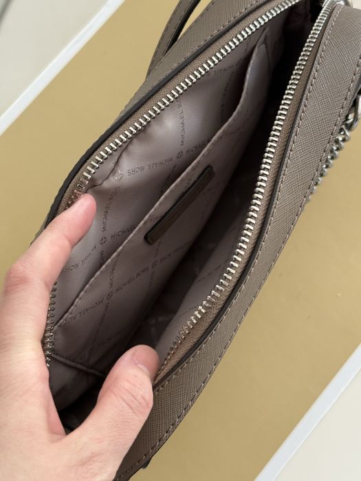 Продается оригинал Michael Kors