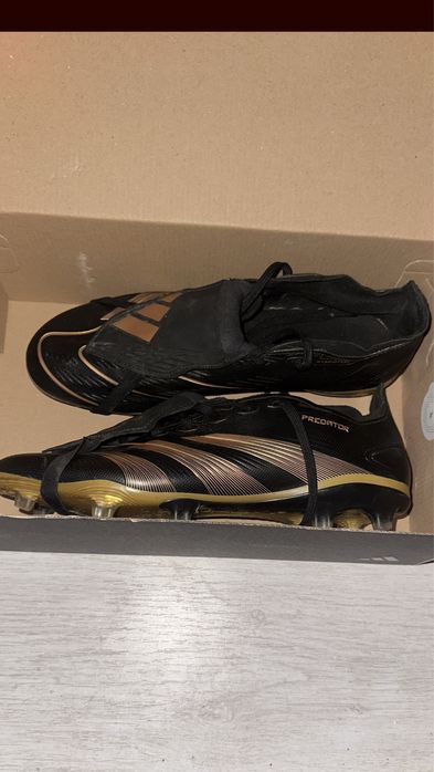 Ghete fotbal Adidas Predator League