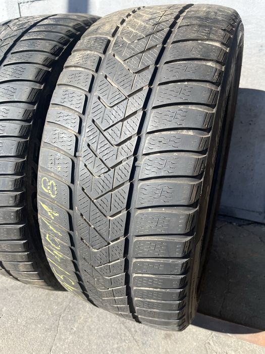 2 бр. зимни гуми 245/40/18 Pirelli MO DOT 3422 4,5 mm