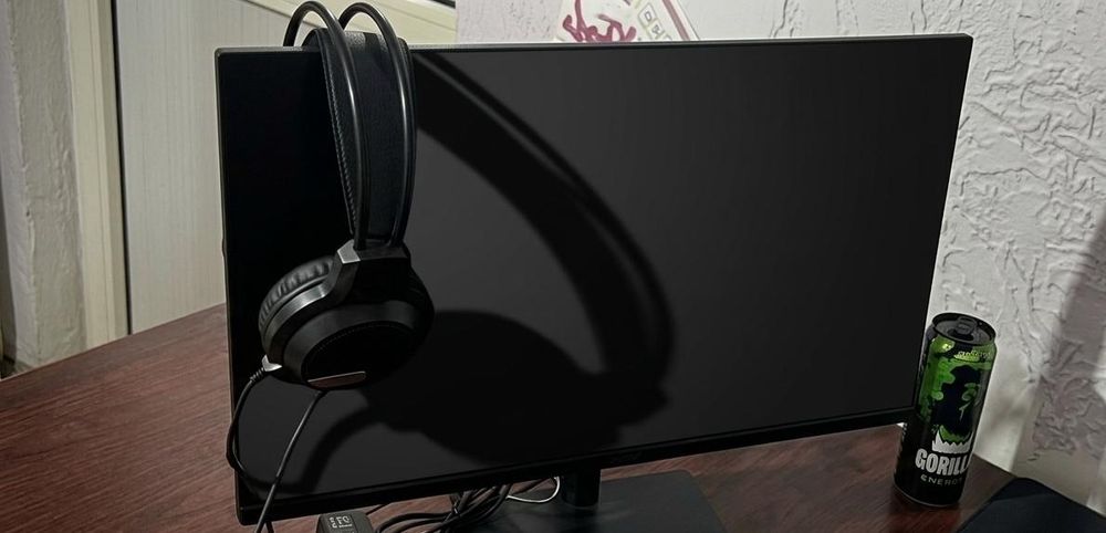 Монитор и блок компьютера