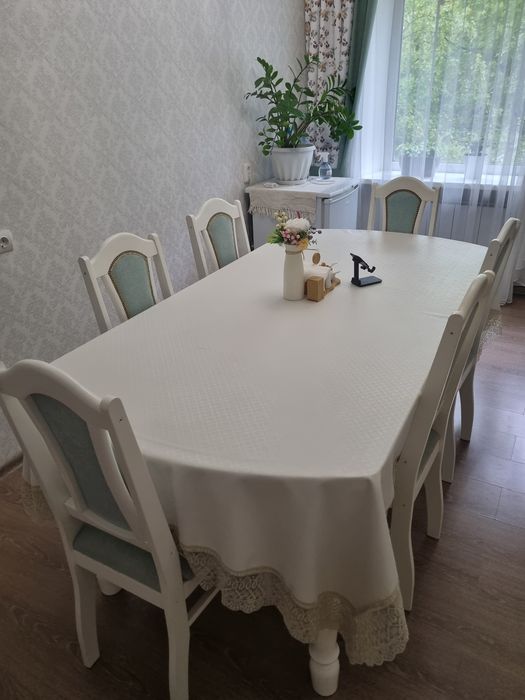Продам стол и стулья
