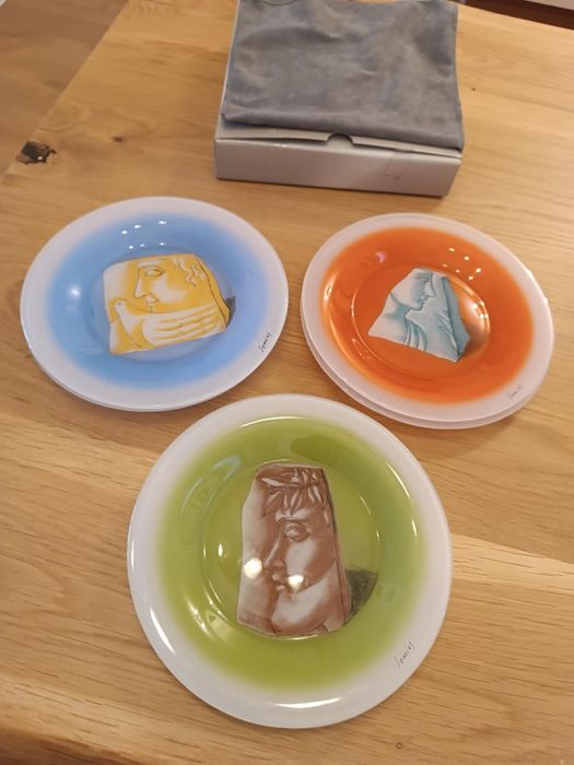 Нов комплект - 6 гръцки чинии