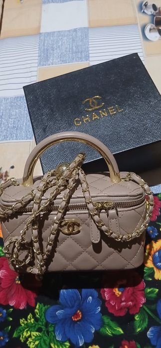 CHANEL karobka dakumentli