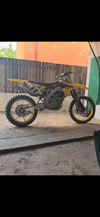 Suzuki rmz 250