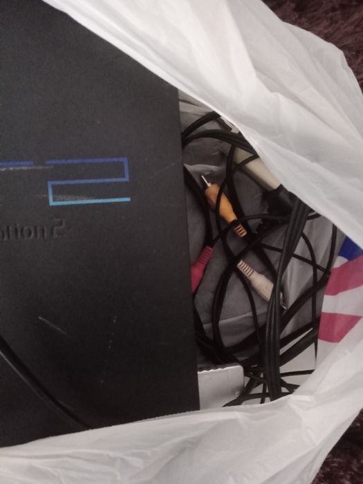 Vând doua jocuri urgent