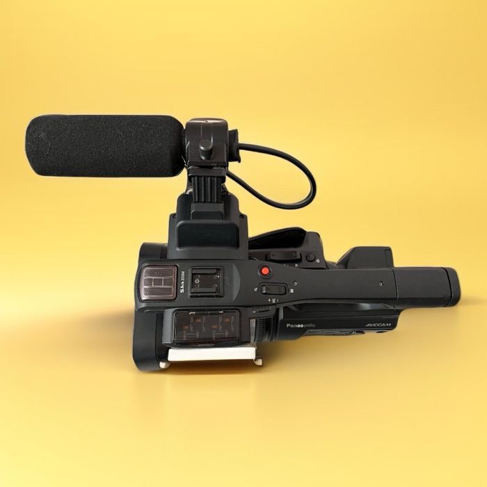 Продаю видео камеру Panasonic AG-AC90A