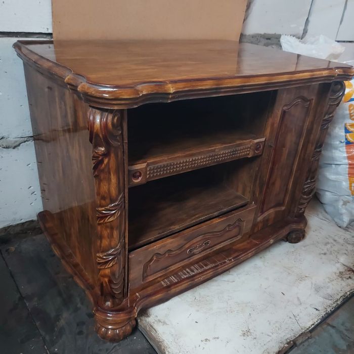 Тумба  под телевизор