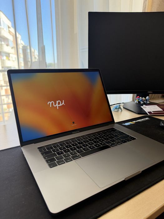 Apple Macbook Pro 2019 15.4" i7 256GB
