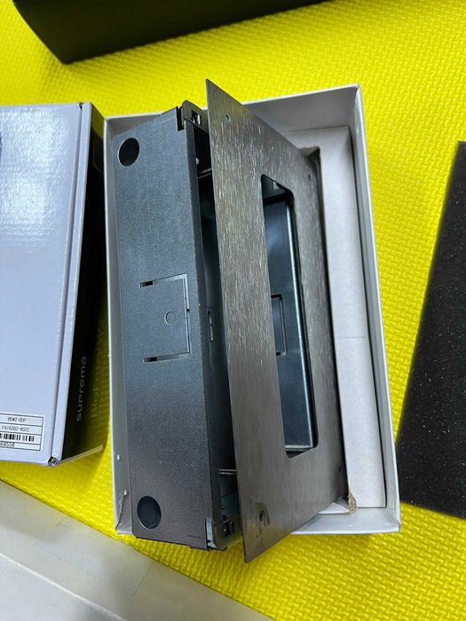 Biometric card reader Bosch Suprema BioEntry W2