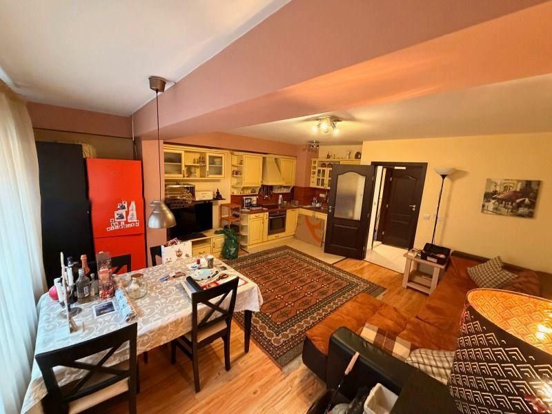 Тристаен апартамент в ж.к. Красно село.