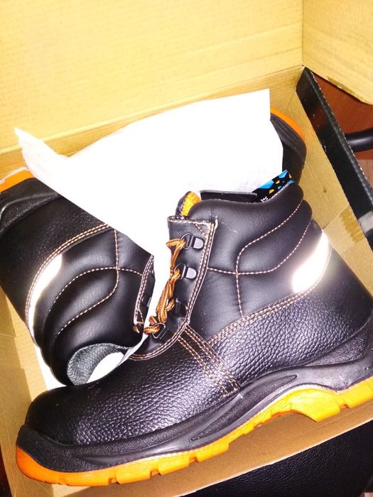 Обувь рабочая защитная