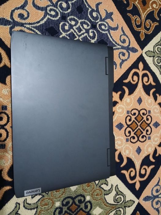 Ноутбук в иделе продаю