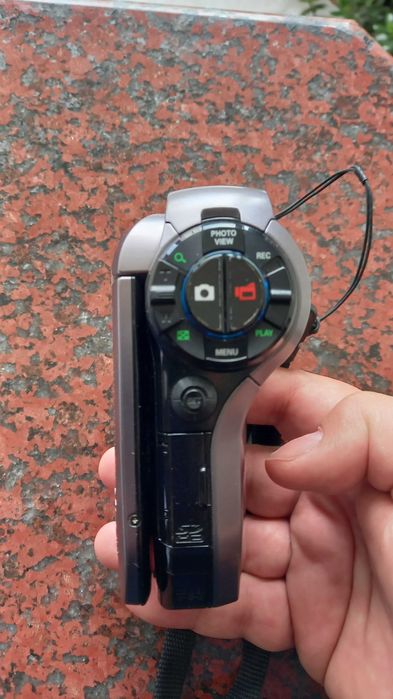 Продавам фото камера Sanyo