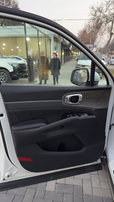 Kia Sorento 2023 7 kishilik full yangi