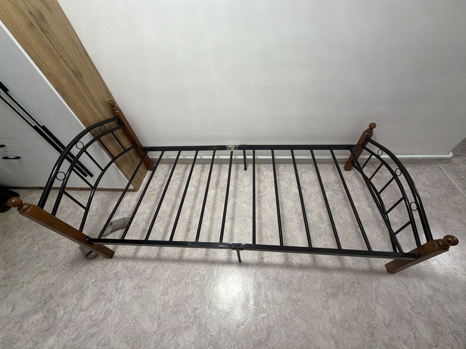 Продам кровать б/у в хорошем состояние