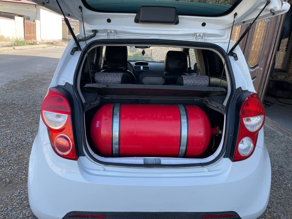 Спарк сотилади..