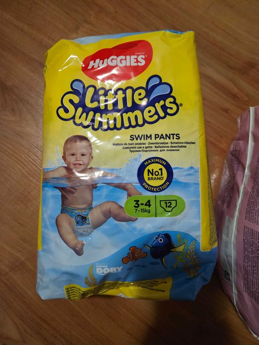 Бебешки памперси за плуване