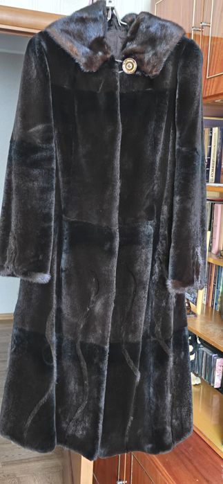 Шуба женская бобрик