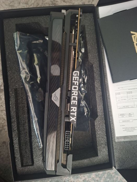 3070 ASUS ROG Strix Gaming OC 8GB.