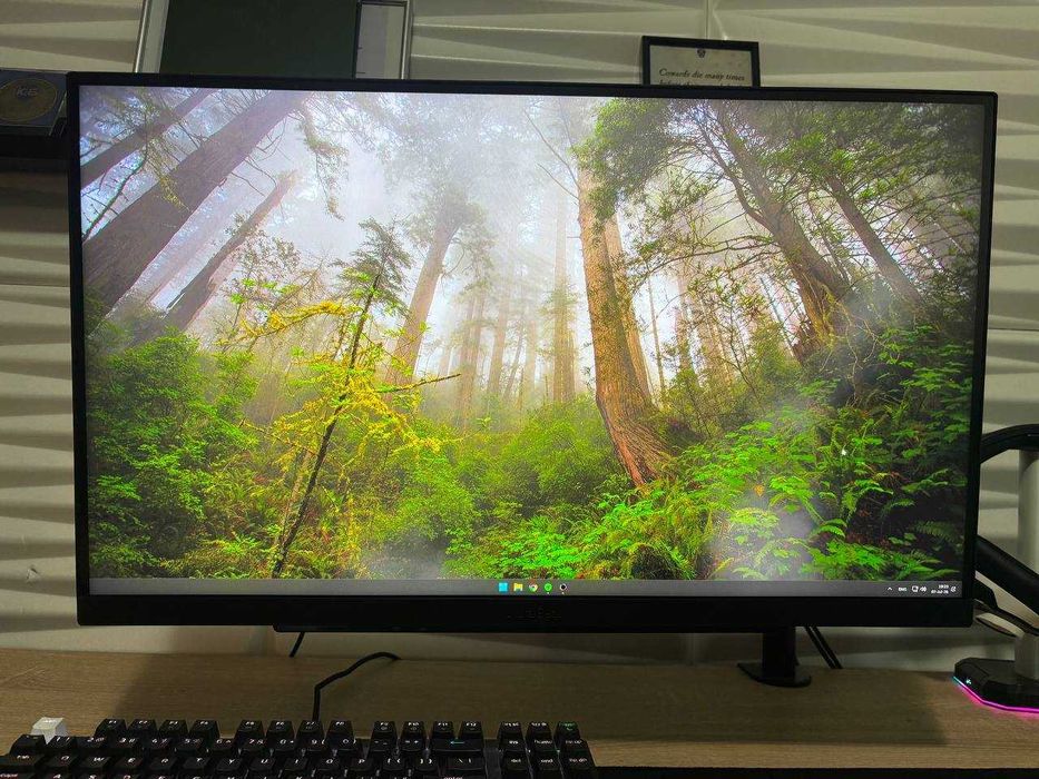 Геймърски Монитор LG UltraGear 27" 240hz IPS QHD/WQHD