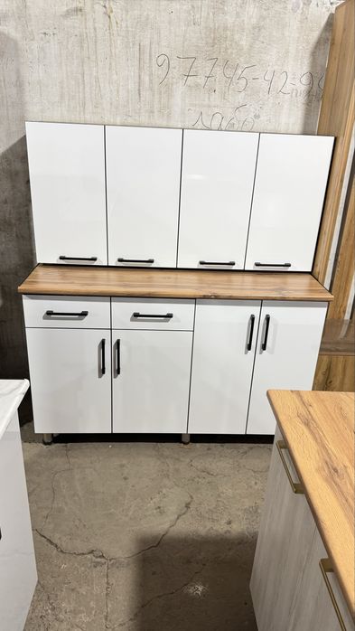 Кухонный мебель навесной