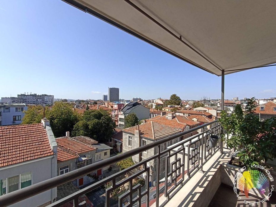 Дава се под наем Двустаен апартамент в Бургас, Център - 76 кв.м за 600 € - Снимка #10