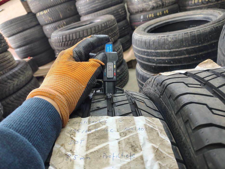 2бр.Почти НОВИ летни гуми CONTINENTAL 195 65 16C цена за брой