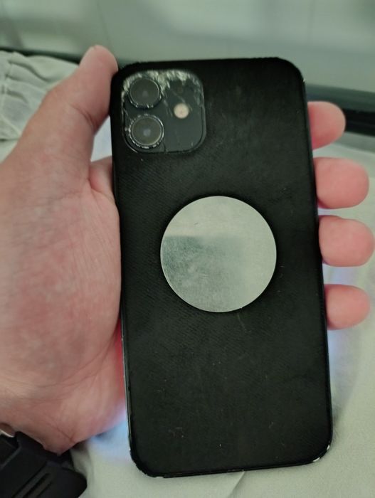 Продам iPhone 12