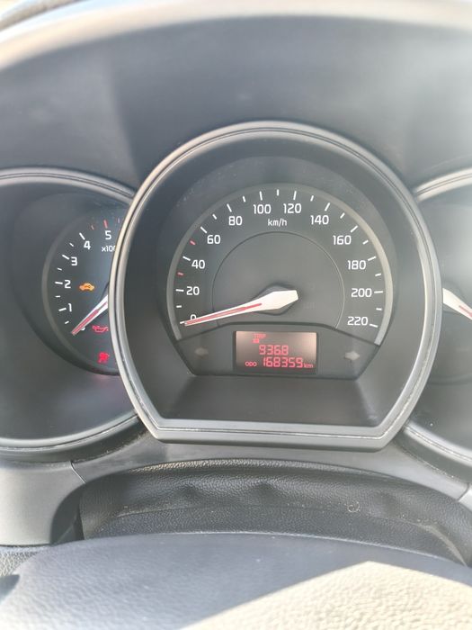 Vand KIA Rio an 2016