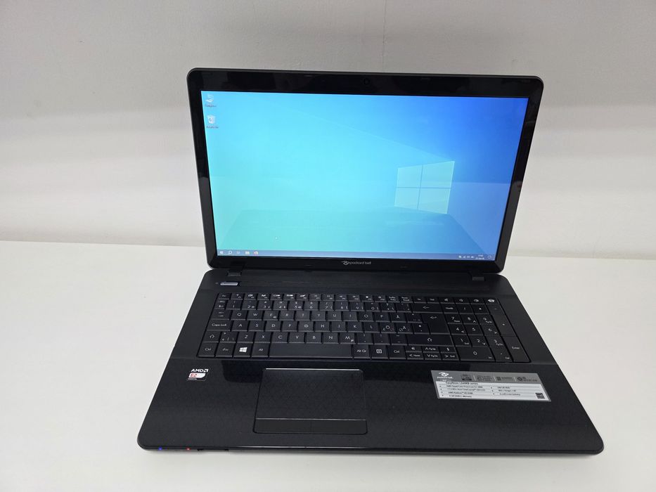 Laptop ACER Packard Bell  Quad Core  SSDDISPLAY MARE 17  . GARANTIE