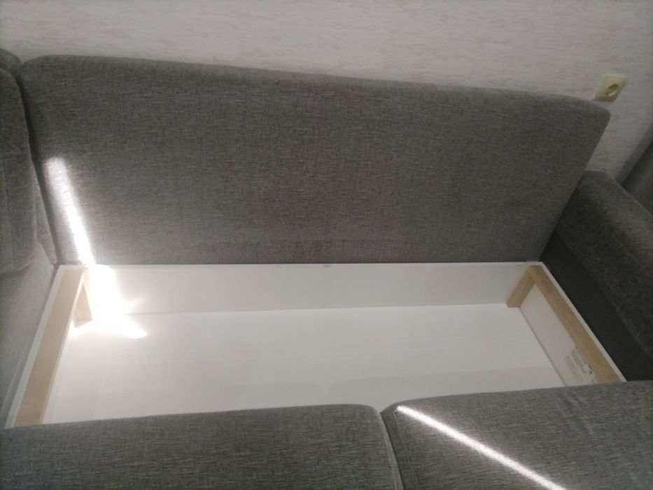 Продам диван в отличном состояний