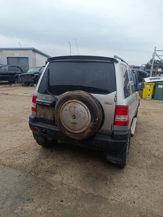Dezmembrez mitsubishi pajero pinin 1.8 gdi